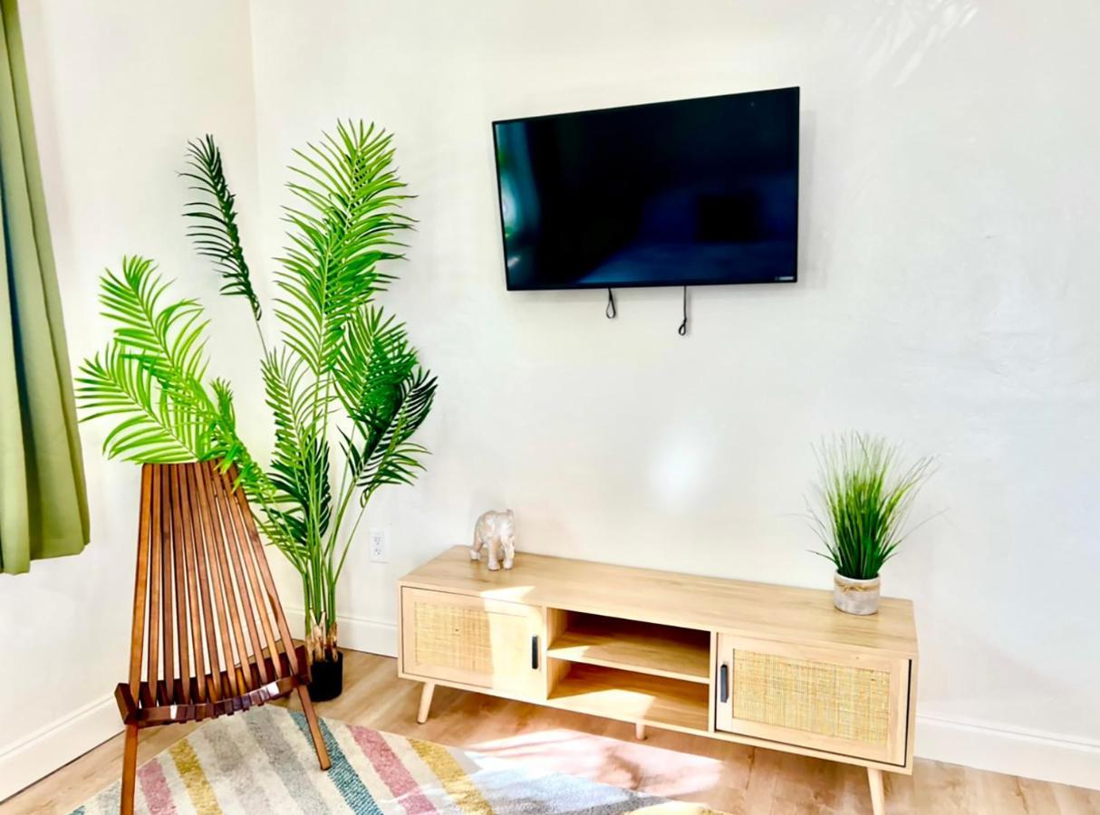 Enchanting Cozy Apartment 10 Min Away From Airport, Calle 8, Brickell, Coral Gables, The Beach And More! Miami Exteriör bild